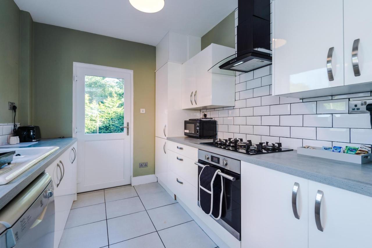 Premium 3-bed Detached By Papermill, Deeside - Wirral *