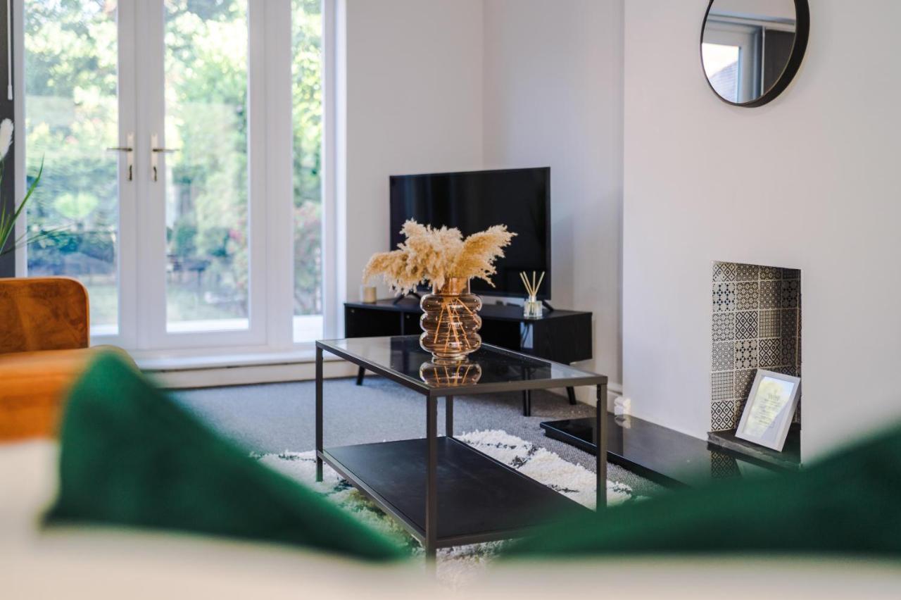 Holiday home Premium 3-bed Detached By Papermill, Deeside - Wirral *